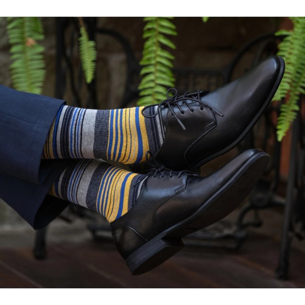 NWT EGAEA SOFT LUXURY Striped Multi Colored SOCKS Fits Sock Size 10-13 - Picture 2 of 6